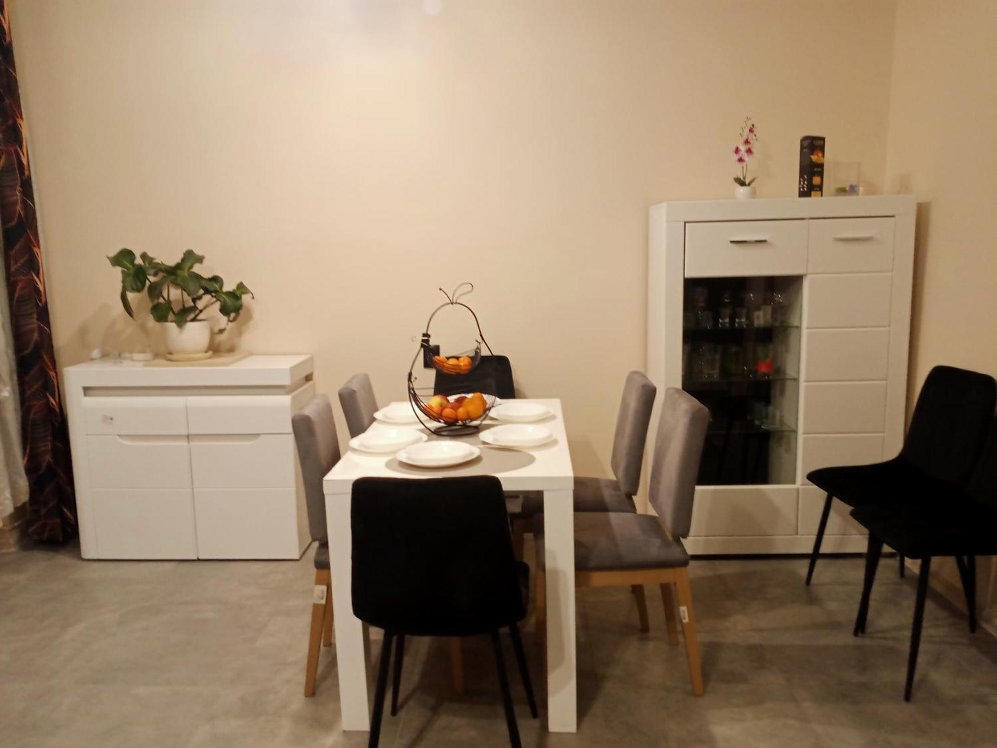 Uroczy Apartament คราคูฟ ภายนอก รูปภาพ