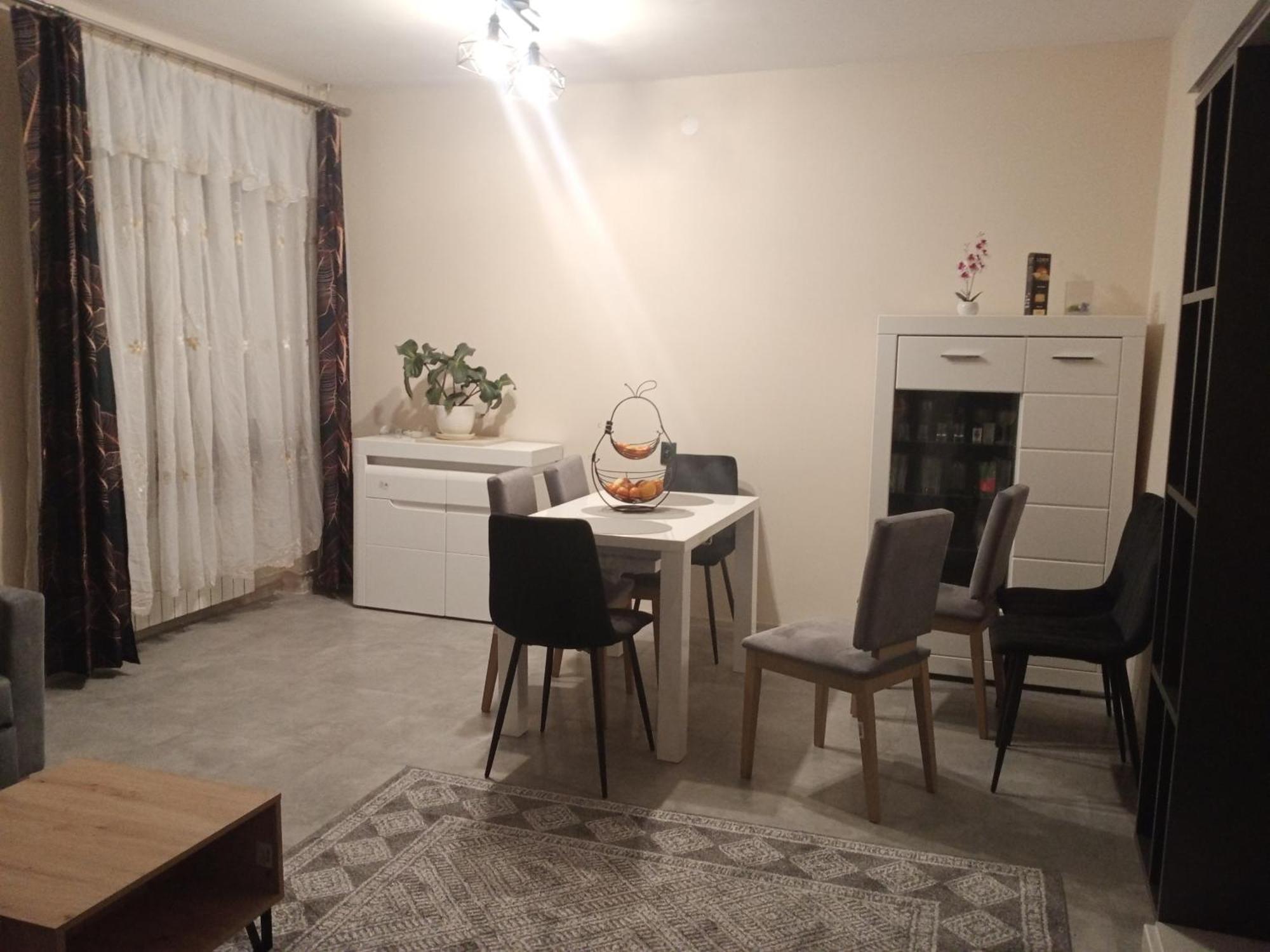 Uroczy Apartament คราคูฟ ภายนอก รูปภาพ
